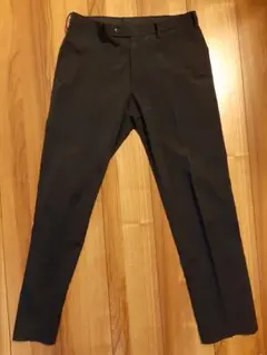 ユニクロ　感動パンツ　ネイビー