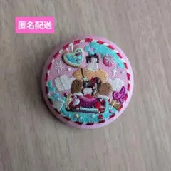 ディズニー 刺繍缶バッジ ピンクのサムネイル