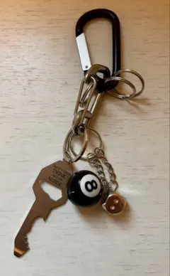 8ボール キーホルダー カラビナ栓抜き付き