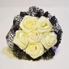 【ハンドメイド】白バラの花束ブローチ♡コサージュ♡1点物♡卒業式♡入学式