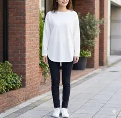 GU ジーユー ロングスリーブT(長袖) ホワイト ラウンドヘム トップス S