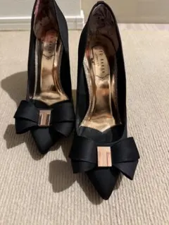TED BAKER LONDON ブラック パンプス リボンのサムネイル