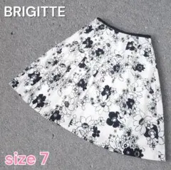BRIGITTE 花柄 タックフレアスカート ホワイト×ブラック サイズ7のサムネイル