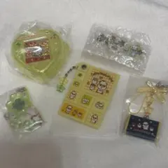 サンリオ　コロコロクリリン　デニムペンポーチ風ストラップ　クローバーストラップ