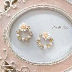 No.366　パールとビジューのリング　白いお花　本物のお花のピアス　イヤリング