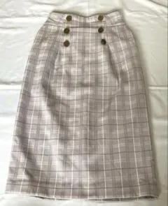 グレー系チェック ボタン付きタイトスカート a.v.v standard
