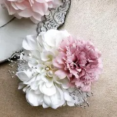 コサージュ　入学式　卒業式　入園式　卒園式　ホワイトダリア　ウェディング
