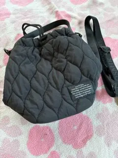 GU UNDERCOVER ブラック キルティングショルダーバッグ