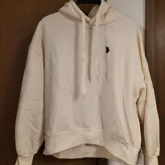 U.S. POLO ASSN. クリーム色パーカー Fサイズ