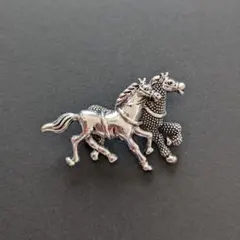 馬 × 枝 シルバー ブローチ N81-2 うま ウマ - メルカリ