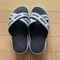 PUMA 厚底サンダル