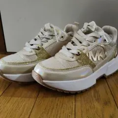 Item thumbnail for item 9b66e83b-c02b-46a3-aede-c1256d736126