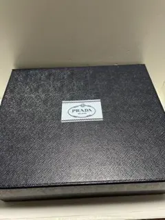PRADA ショップ箱