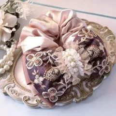 ⭐3109⭐❣️大人可愛い華やかアクセ❣️オリジナル✴インド刺繍リボンシュシュ