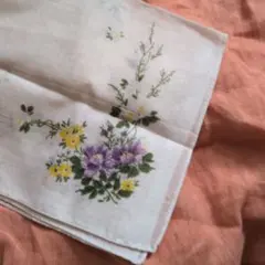 クリスマス前SALE！ヴィンテージ　花柄のハンカチ