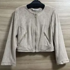 【中古】COHINAコヒナ ノーカラースウェードライクジャケット 長袖 ベージュ