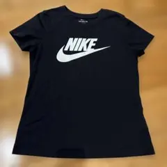 Nike ブラック Tシャツ Sサイズ