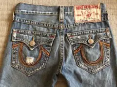 TRUE RELIGION ブーツカットデニム レインボーステッチ USA製