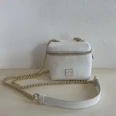 新品 A|X ARMANI アルマーニ エクスチェンジ 白 ショルダーバッグのサムネイル
