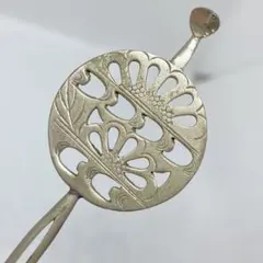 041112 アンティーク　金工　銀色　平打ち　透彫　流水菊　かんざし　簪