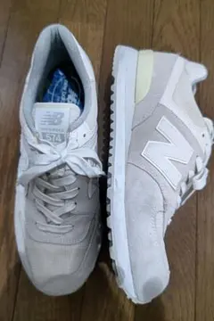 Item thumbnail for item 2d431889-bd91-44d2-a65f-83f406a3f644