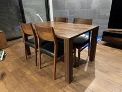 【美品】ウォールナット材 ダイニングテーブル（4人掛け）と椅子4脚セット