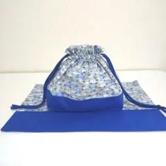 お弁当袋とランチョンマットの2点セット　ハンドメイド　男の子用　車柄　青色切替