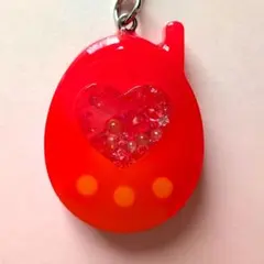 赤いハート型チャーム レジンハンドメイド　シャカシャカキーホルダー（オイルなし）