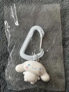 カラフルカラビナ　マスコットチャーム　シナモンロール　サンリオ
