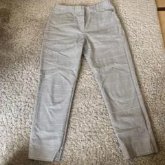 チェックのパンツ