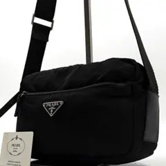 人気✨プラダ ショルダーバッグ カメラバッグ　三角ロゴ ナイロン 　レザー 黒