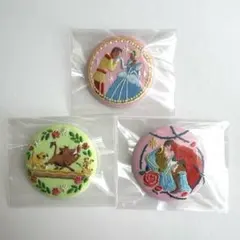 ディズニー刺繍缶バッジ3個セット
