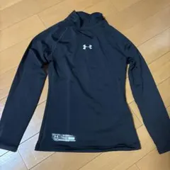 Under Armour ブラック 長袖 アンダーシャツ YMD
