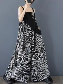 新品 サロペット オーバーオール プリント おしゃれ度高め ワイドパンツ