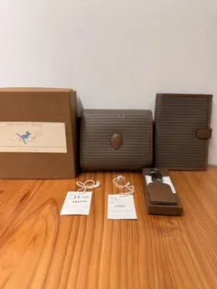伊太利屋 Shrink Calf ショルダーバッグ カバー付ノート キーホルダーのサムネイル