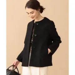 ビューティーアンドユース　ショートコート　フレアノーカラーコート　黒　ブラック