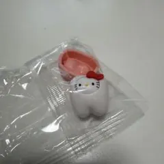 ハローキティ カプセルトイ　歯