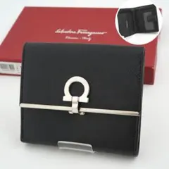 ✨Sランク✨　Ferragamo ミニ財布　ガンチーニクロジャー　ブラックのサムネイル
