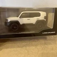 新型ランクルFJ ミニカーカラーサンプル プラチナホワイトパール