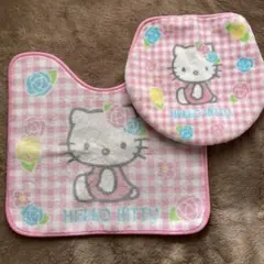 平成レトロ♪ ハローキティ　トイレマットと便座ふたカバーのセット♪