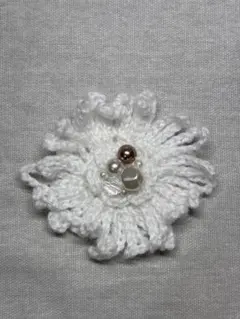 ＊ハンドメイド＊かぎ針編み＊ブローチ＊コサージュ＊ホワイトフラワー＊
