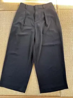 ユニクロ　 黒 ワイドパンツ ウエストゴム付き