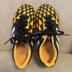 サッカー◯フットサル◯トレーニングシューズ　アディダス 20.5cm