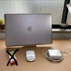 MacBook Pro 17インチ＋マウス付き