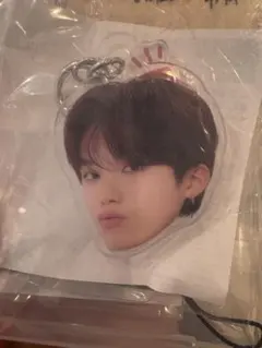 TREASURE ジョンウ 顔アクキー