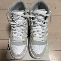 adidasアオのハコ鹿野千夏モデル