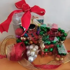 クリスマスツリーオーナメント・リボンなど