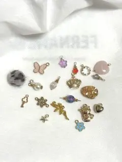 ハンドメイド　チャームセット 18個