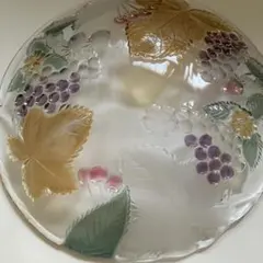 美品！　透明感ある葡萄柄のガラス大皿