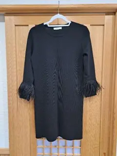 ZARA　黒 フリンジ付きニットワンピース 八分袖　Lサイズ